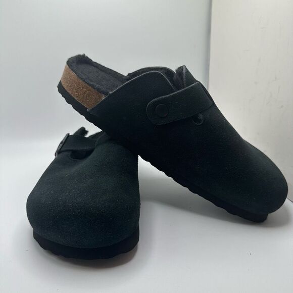 CUSHIONAIRE Women's Cork Footbed Clog with Genuine Leather Upper, Faux Fur Linin - Picture 6 of 7